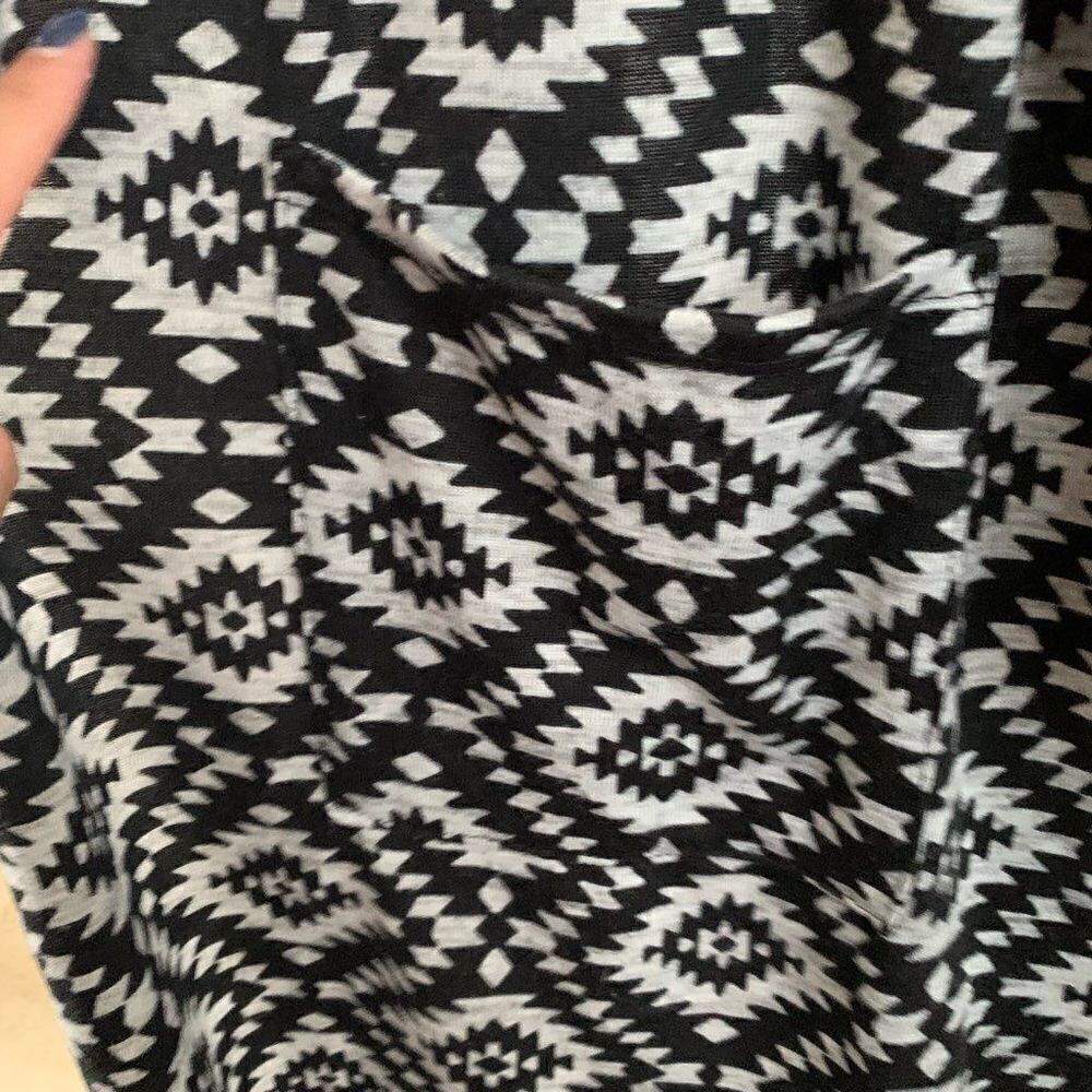 Lularoe Sarah duster - Picture 2 of 8
